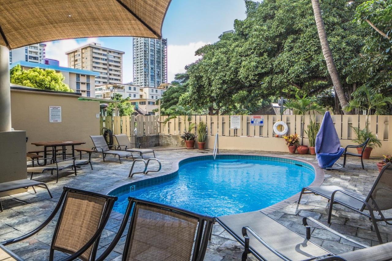Aloha Vibes Await! Stylish Condo At Aloha Surf - Mountain And City Views Honolulu Eksteriør bilde